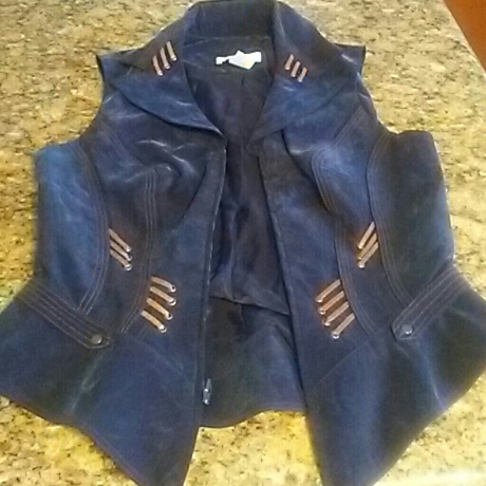 Catch Vest